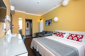 Delight Deluxe Port