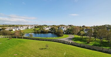 COMIS Hotel & Golf Resort