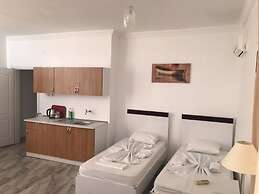 Pinar Motel 2022-33-0198
