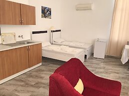 Pinar Motel 2022-33-0198