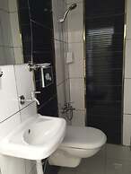 Pinar Motel 2022-33-0198