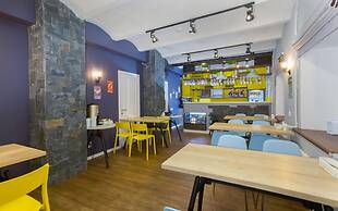 Oversize Piter Hotel