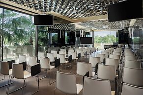 The Promenade Luxury Wellness Hotel