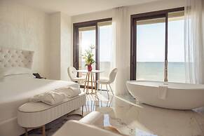 The Promenade Luxury Wellness Hotel