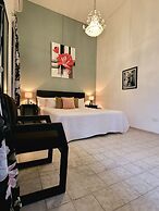 Hotel Class Colonial