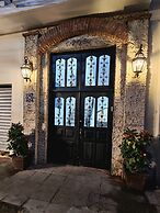 Hotel Class Colonial