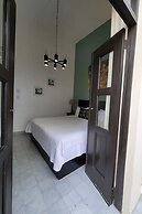Hotel Class Colonial