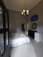 Hotel Class Colonial