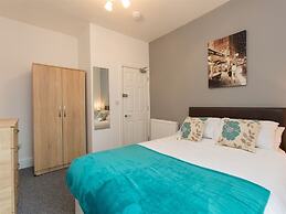 Town House @ Minshull New Road