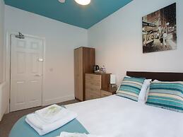 Town House @ Minshull New Road
