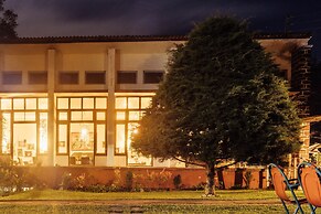 Lawns Hotel