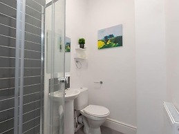 Townhouse @166 Ruskin Rd