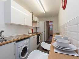 Townhouse @166 Ruskin Rd