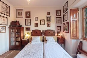 Shepinetree - Pinheira House