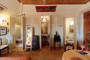 Shepinetree - Pinheira House