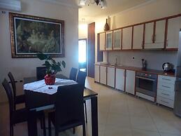 Alfred's Apartments