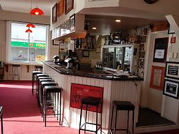 Hampden Hotel