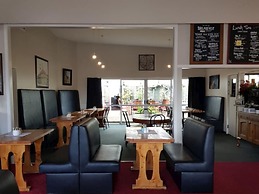 Hampden Hotel