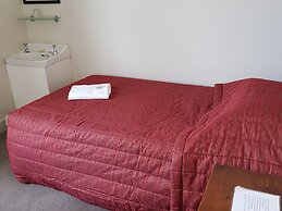 Hampden Hotel