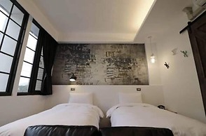 Pinestone Inn