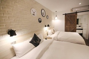 Pinestone Inn