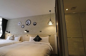 Pinestone Inn
