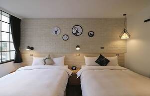 Pinestone Inn