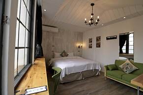 Pinestone Inn