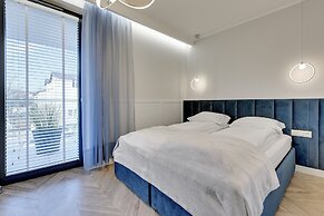 Luxury Apartments - Okrzei Residence