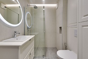 Luxury Apartments - Okrzei Residence