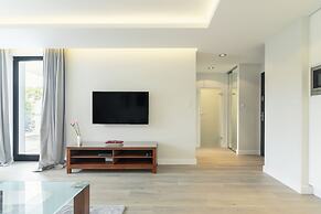 Luxury Apartments - Okrzei Residence