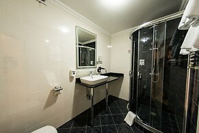 Mon Ami Villa