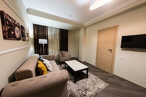 Mon Ami Villa