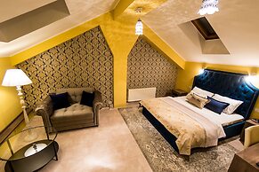 Mon Ami Villa