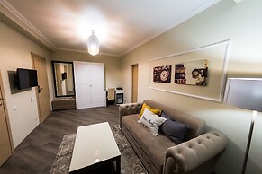 Mon Ami Villa