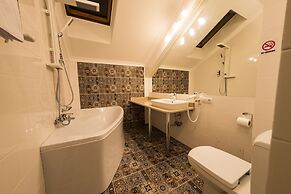 Mon Ami Villa