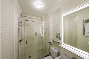 Mon Ami Villa