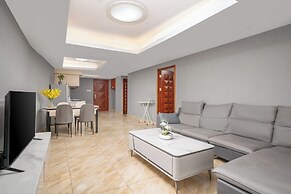 YOYO International Apartment