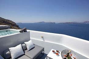 Akrotiri Cove