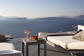 Akrotiri Cove