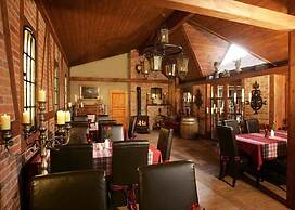Landhaus & Burg Hotel Romantik