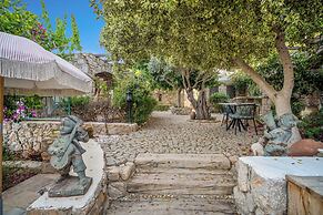 Kaya Guest House