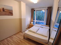 Max Hostel
