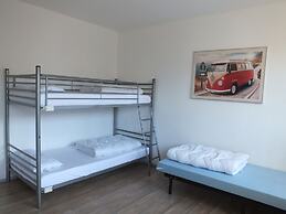 Max Hostel