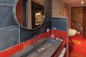 Château Latour Segur Suites & Spa