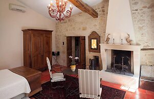 Château Latour Segur Suites & Spa