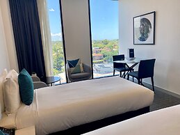 Essence Suites Taringa