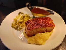 The Cheshire Cheese Inn