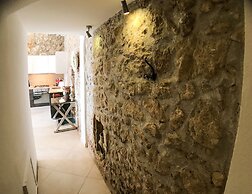 Calarossa beachfront apartment