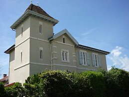 Ancienne Ecole Du Chapuy